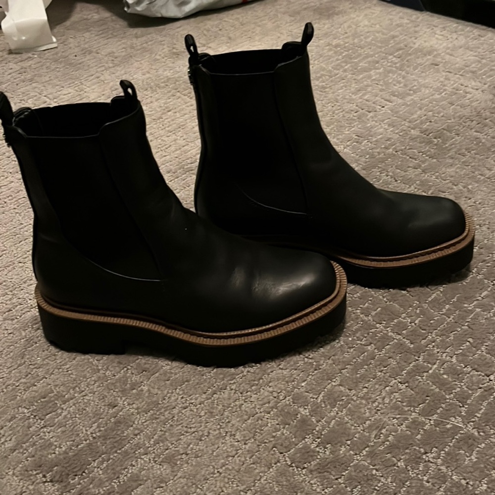 Chelsea boots/booties